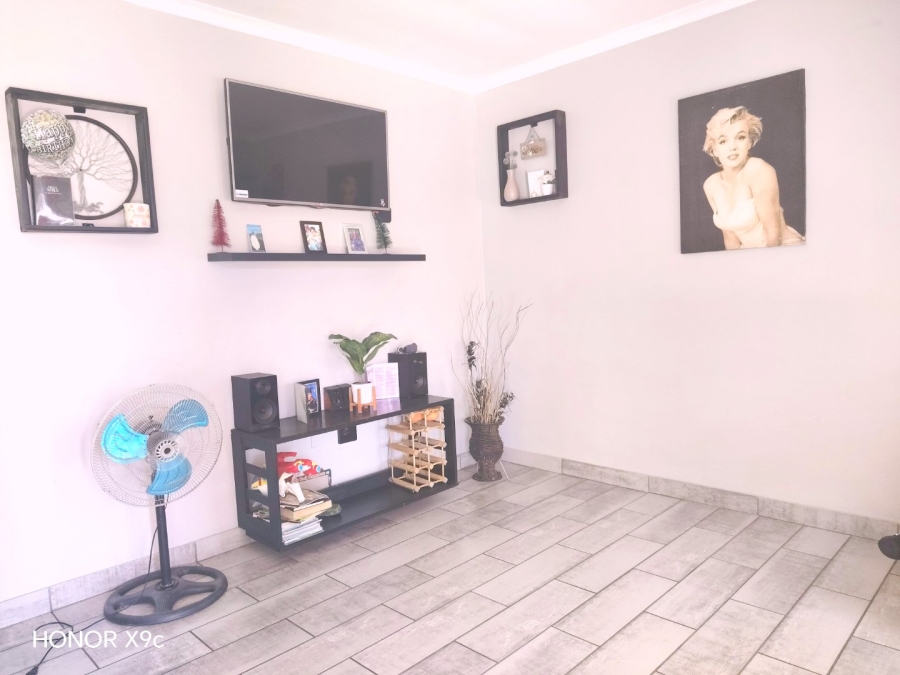 3 Bedroom Property for Sale in Silversands Western Cape